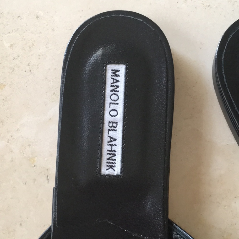 BRAND NEW Manolo flats
